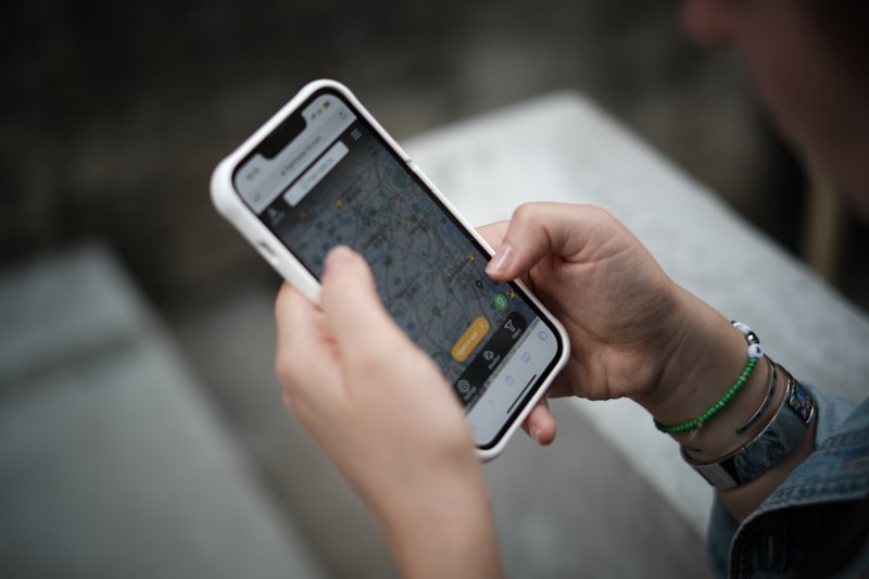 KI-Reiseplaner auf dem Smartphone